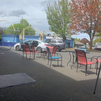 Beaverton Car Wash - Car vacuum area - Car Wash Near Me - Beaverton, Oregon