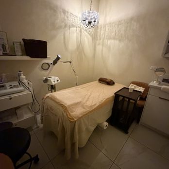 Deluxe Med Spa & Wellness - Inside - Skin Care Near Me - Diamond Bar, California Deluxe Med Spa & Wellness - Inside - Skin Care Near Me - Diamond Bar, California