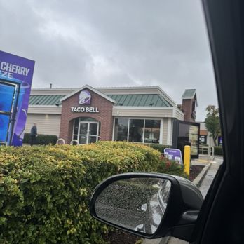 Taco Bell - ....... - Fast Food Near Me - Clovis, California