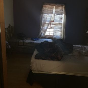 Isis Oasis Sanctuary - Bedroom - Animal Shelters Near Me - Geyserville, California