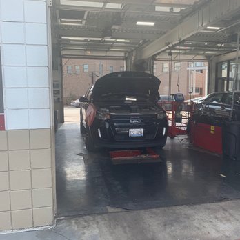 Jiffy Lube - Maintenance area - Oil Change Stations Near Me - Chicago, Illinois Jiffy Lube - Maintenance area - Oil Change Stations Near Me - Chicago, Illinois