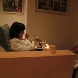 Ten Feet Tall - Foot massage and dim sum