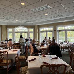Evergreen Country Club - Breakfast buffet setup