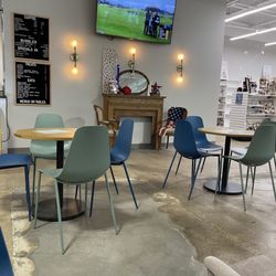 Eatery 41 - Local Food & Drink - Comfortable and relaxing ambiance