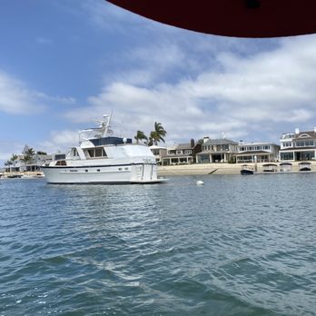 EB Rental - Balboa Island scenery from the boat. - Boating Near Me - Newport Beach, California EB Rental - Balboa Island scenery from the boat. - Boating Near Me - Newport Beach, California