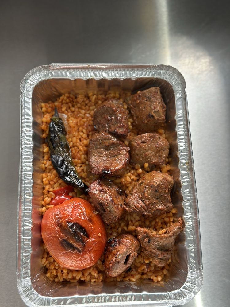 A La Turka Kebap House Logo