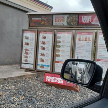 Wendy's - Cars in drive-thru at a standstill, long wait- SLOW - Burgers Near Me - Aiea, Hawaii Wendy's - Cars in drive-thru at a standstill, long wait- SLOW - Burgers Near Me - Aiea, Hawaii