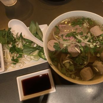 Cafe Mochi - Sushi Bars Near Me - St Louis, Missouri