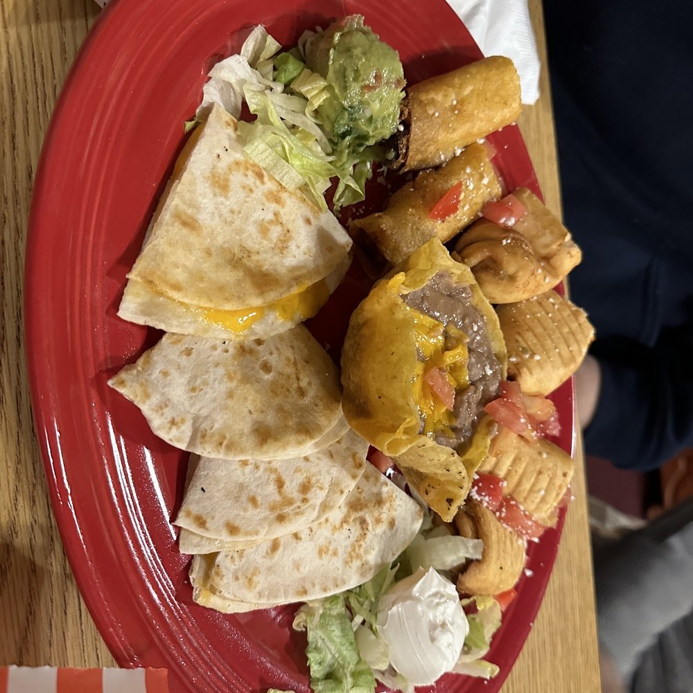 El Sombrero - a plate of mexican food - Mexican Near Me - Belfair, Washington El Sombrero - a plate of mexican food - Mexican Near Me - Belfair, Washington