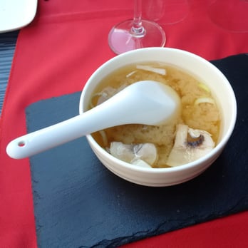 Kampai - Soupe miso. - Japanese Near Me - Versailles, 78