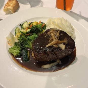 Hy's Steak House - Garlic steak - Steakhouses Near Me - Honolulu, Hawaii Hy's Steak House - Garlic steak - Steakhouses Near Me - Honolulu, Hawaii