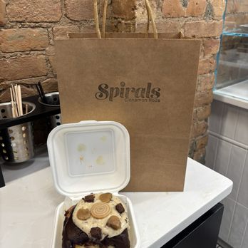 Spirals - Brooke Cinnamon Roll - Bakeries Near Me - New York, New York