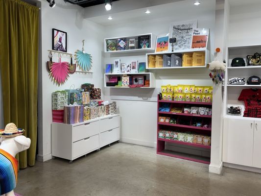 Feliz Modern POP at Pearl by null