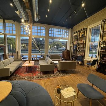 Central Standard Crafthouse & Kitchen - Seating area - Distilleries Near Me - Milwaukee, Wisconsin