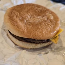 Tucker's Hamburgers - Double cheeseburger