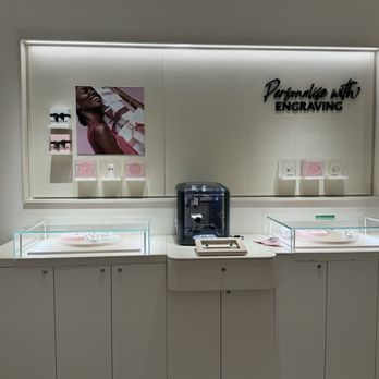 Pandora - Downey - Jewelry Near Me - Downey, California