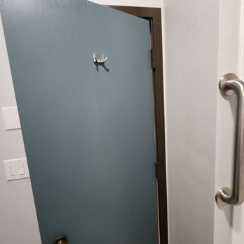Edgewater Inn - Only towel hook in bathroom. - Hotels Near Me - Coos Bay, Oregon Edgewater Inn - Only towel hook in bathroom. - Hotels Near Me - Coos Bay, Oregon