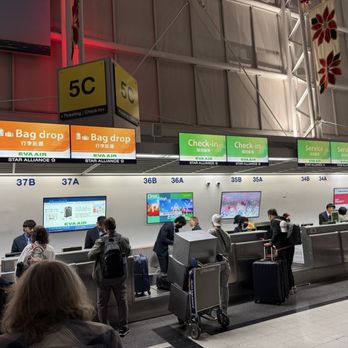 EVA Air - Eva Air check-in counter at O'Hare's Terminal 5. - Airlines Near Me - Rosemont, Illinois