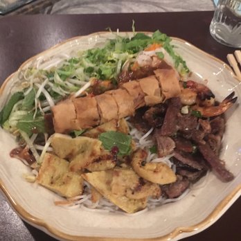 Atlantic Pho - Combination vermicelli bowl, yellow curry chicken, BBQ pork & 2 shrimp. Amazing - Vietnamese Near Me - Margate, Florida