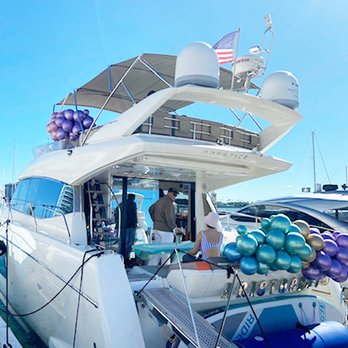 Arty7 Party Supplies - Gold Boat / Yacht Party Decoration - Party Supplies Near Me - Miami, Florida