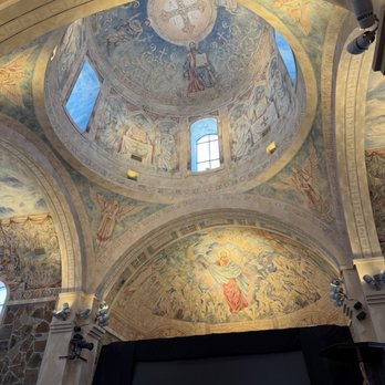 Lanier Theological Library - Ceiling - Libraries Near Me - Houston, Texas