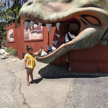 Cabazon Dinosaurs - Museums Near Me - Cabazon, California