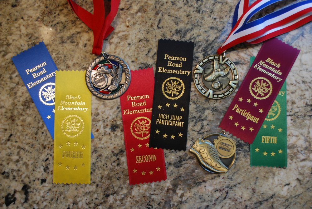 THE TROPHY DEN 10 Photos 987 Lawrence Ave, Kelowna, British