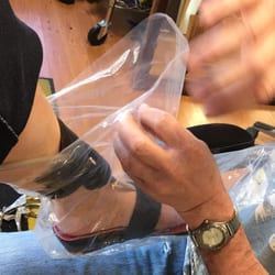 Cosmos Custom Bootwerks - Setting up the vacuum bag