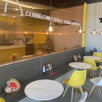 Tealux Cafe - Bubble Tea Near Me - Ballwin, Missouri