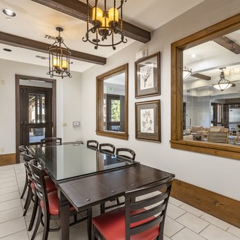 55+ FountainGlen Jacaranda - Arts & Crafts Room or Conference Meeting Room - Apartments Near Me - Fullerton, California