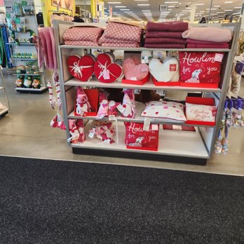 Kohl's - Love is in the air - Department Stores Near Me - KERNERSVILLE, North Carolina