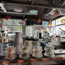 Hana Sushi and Izakaya - The general ambiance