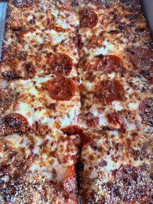 Motown's Pizza by null