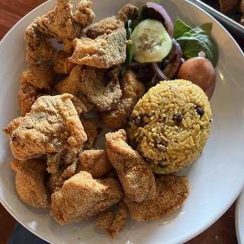 De Rican Chef - Oceanfront - Chicharron de Pollo, Arroz con Gondules - Puerto Rican Near Me - Virginia Beach, Virginia