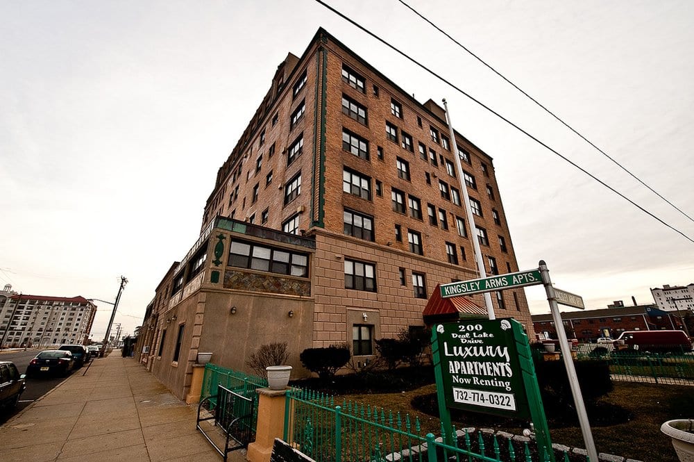KINGSLEY ARMS APARTMENTS 200 Deal Lake Dr, Asbury Park, New Jersey