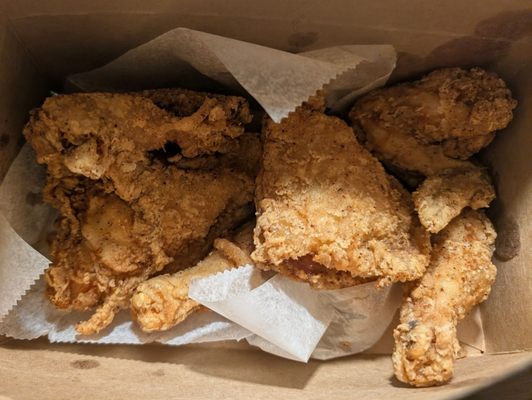 McHardy's Chicken & Fixin' by null