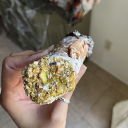 Richie B’s Pizza - Cannoli