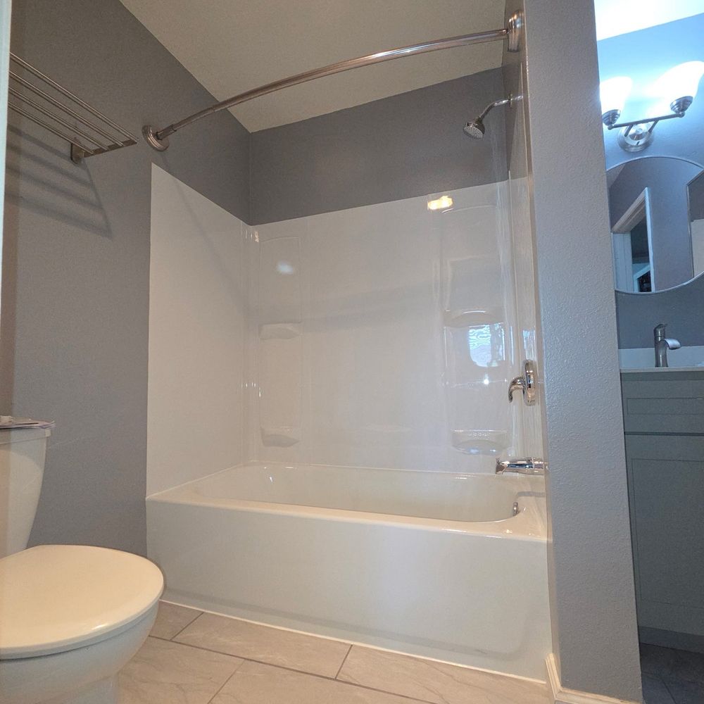 J Ureno Construction - Remodeled bathroom - General Contractors Near Me - Los Angeles, California J Ureno Construction - Remodeled bathroom - General Contractors Near Me - Los Angeles, California