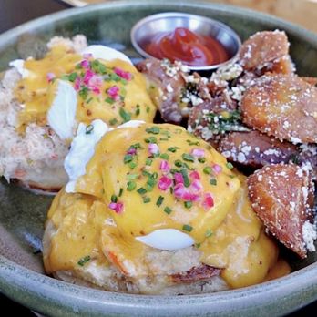 Le Coin - Eggs Benedict (IG: hangryforwhat) - Seafood Near Me - Seattle, Washington