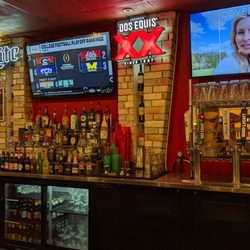MasFajitas Mexican Restaurant - Well stocked bar and plenty of TVs