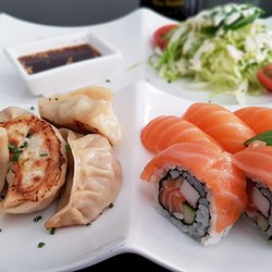 Saya Sushi - Dumplings och sushi.