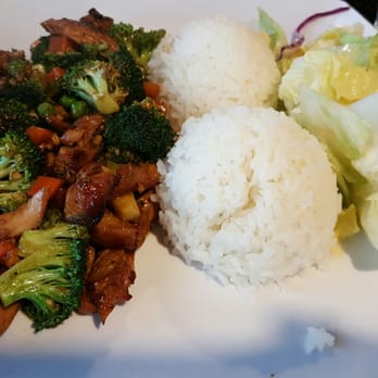 Bite Teriyaki & Pho - Chicken and Broccoli wok with a side of rice and salad. My personal favorite! :) - Vietnamese Near Me - Mount Vernon, Washington Bite Teriyaki & Pho - Chicken and Broccoli wok with a side of rice and salad. My personal favorite! :) - Vietnamese Near Me - Mount Vernon, Washington