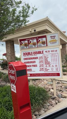 In-N-Out Burger by null