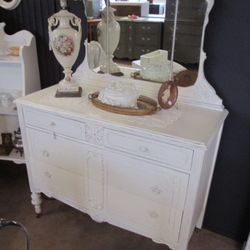 Peddlers Antique Mall