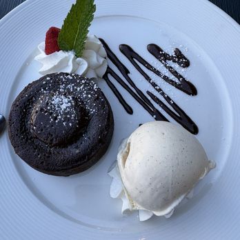 Il Fornaio - Vulcano - Italian Near Me - Mountain View, California Il Fornaio - Vulcano - Italian Near Me - Mountain View, California