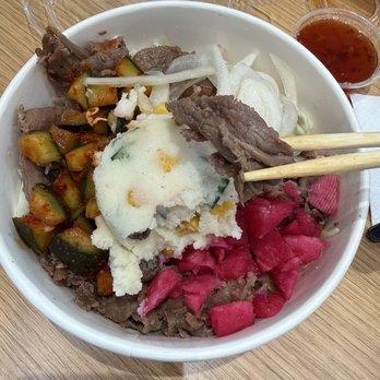 Seoul Bowl - Bulgolgi bowl with 4 toppings, comes with 3 free and additional are extra. - Korean Near Me - Tacoma, Washington Seoul Bowl - Bulgolgi bowl with 4 toppings, comes with 3 free and additional are extra. - Korean Near Me - Tacoma, Washington