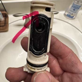 AZ Valley Plumbing - Staining on plastic. This isn't new! - Plumbing Near Me AZ Valley Plumbing - Staining on plastic. This isn't new! - Plumbing Near Me