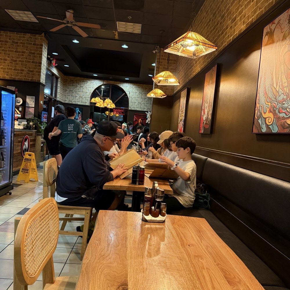 MoneyKey Ramen - Seats & tables - Ramen Near Me - Simi Valley, California MoneyKey Ramen - Seats & tables - Ramen Near Me - Simi Valley, California