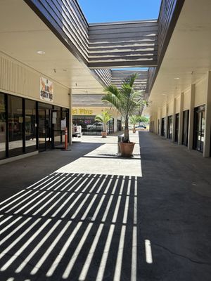 Waiʻanae Mall by null