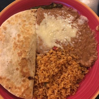 Los Compadres Mexican Restaurant-Bar - Veggie Quesadilla,  tastes good but greasy - Mexican Near Me - Tallahassee, Florida